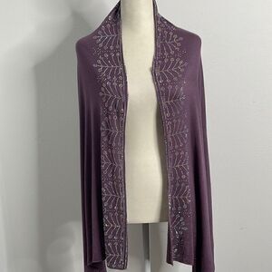 Lavender shoulder sparkle edged wrap.  One size.  Light weight.  Lots of bling.